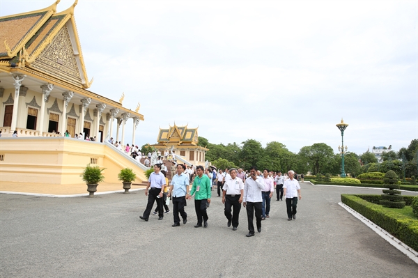 05aw_anh-1-1.JPG