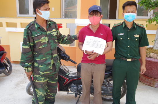 09-4-2020-doi-tuong-vo-van-binh-dung-giua-anh-phu-quy