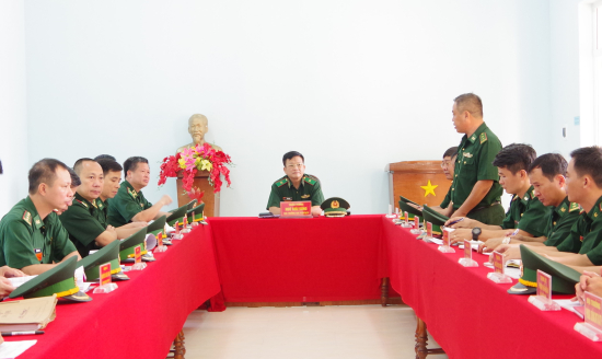 1-thieu-tuong-ngo-thai-dung-chu-tri-kiem-tra-tai-don-bien-phong-tan-thang-1