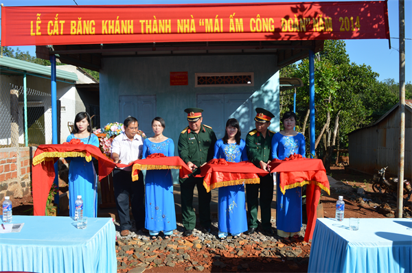 14-30-49_dai-dien-lanh-dao-btl-binh-doan