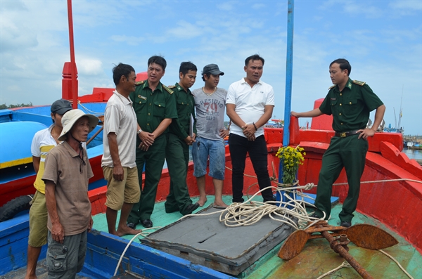 15-25-56_bo-doi-bien-pfhong-quang-ngai-v