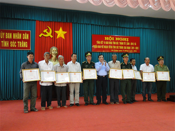 15-33-37_dong-chi-chu-tich-ubnd-tinh-soc