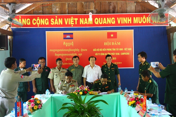 15-53-49_dai-dien-bdbp-tinh-tay-ninh-va-