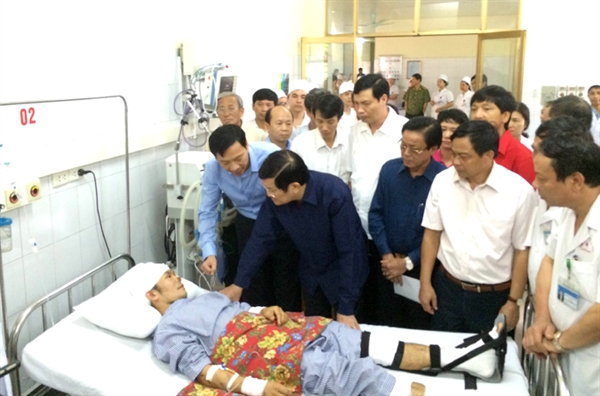 16-32-30_chu-tich-nuoc-tham-quang-ninh.j