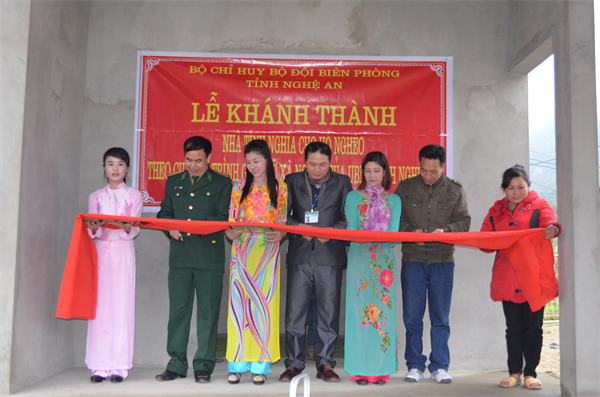 16-41-09_le-cat-bang-khanh-thanh.jpg