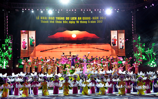 1j9xr7lc2p-62071_613048544932159551_anh_1._Tiet_muc_tai_le_khai_mac