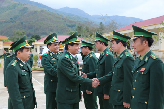 1l0c536pi7-45548_13470819731051076494_anh_1