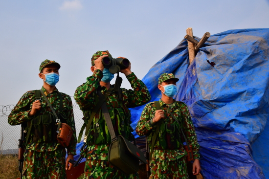 1z65m274sb-25594_f_k7d9lrgp1_Cam_Chot_1