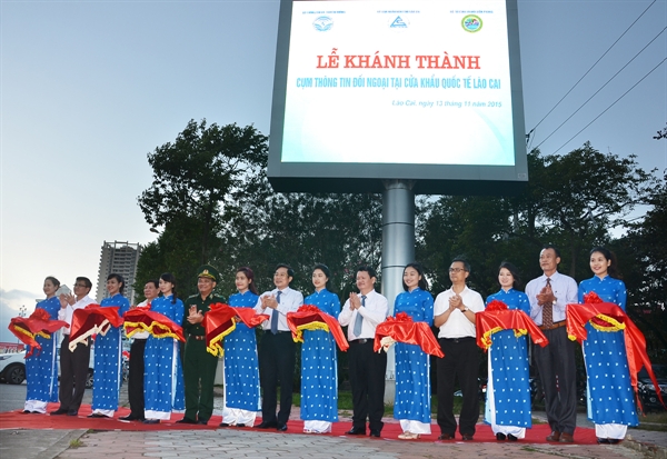 22-28-46_1-khanh-thanh-cum-1.jpg