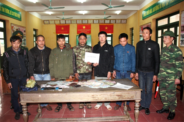 23-52-52_cac-doi-tuong-va-tang-vat-1.jpg