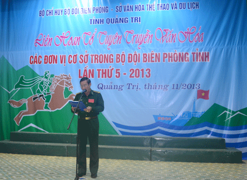 253Chinh-uy-khai-mac.gif