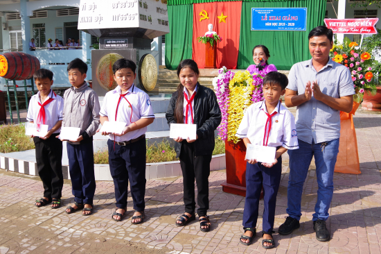 2gkmfsyu69-19158_f_k066ameq2_ANH_2
