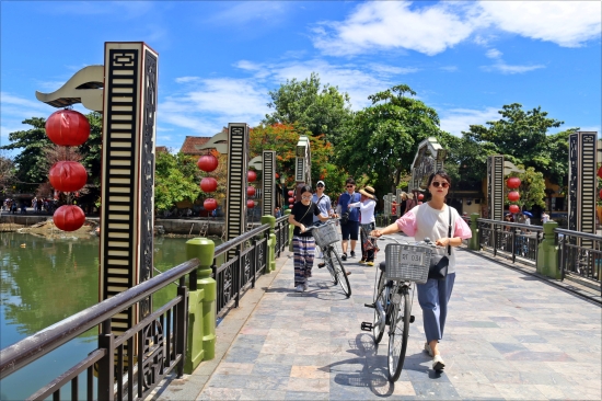 2jrykefh9s-18083_f_jz8jh3ww1_hoian2