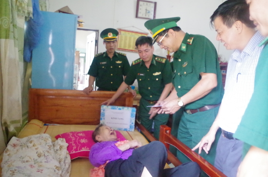2lzkf1va4q-17229_f_jyi0zlxb1_2._BCH_Trung_tm_Hun_luyn_v_cp_y_chnh_quyn_a_phng_tng_qu_m_Vit_Nam_Anh_hng_o_Th_m