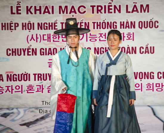 39ua2vwtqe-75468_7479618701085528330_3_vai_phu_qun_1