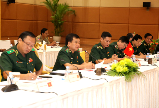 3rckxbzl8v-8363_f_jpnuy4r01_anh_2