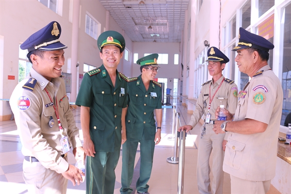 3waf_13b-1.JPG