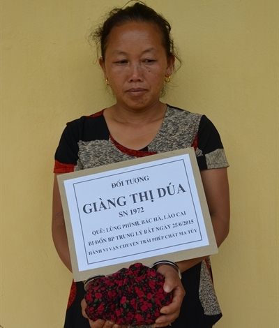 400x470_-i-t-ng-giang-th-dua-va-tang-v-t