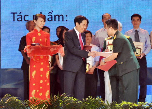 408DSC_0141.gif
