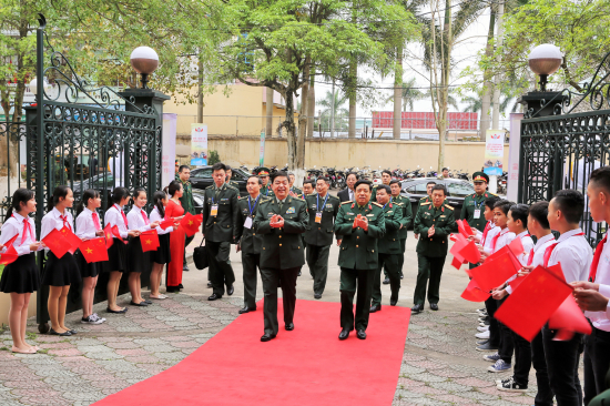 409umej2cs-46725_1220362501511883452_anh_1