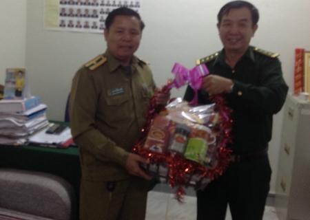 450x320_tang-qua-lao-1.JPG
