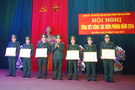 458x307_13-31-00_lanh-dao-bo-chi-huy-bie