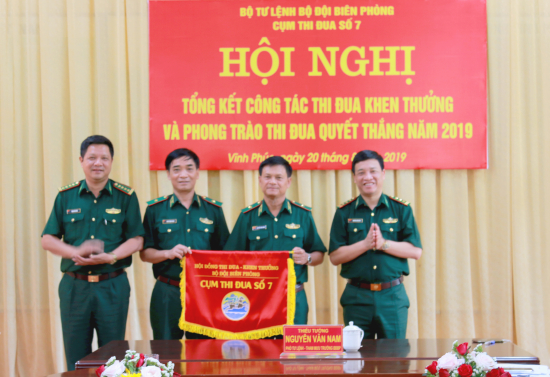 4azw_anh-2