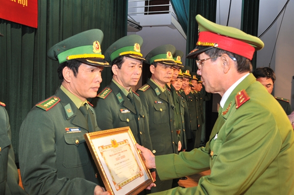 4jnq_19b-1.jpg