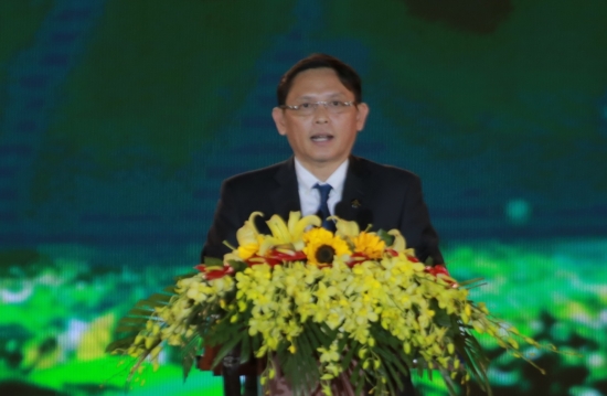 4yb8jdk6a9-12155_f_jtbm5n5m2_ong_Nguyen_TuanHa