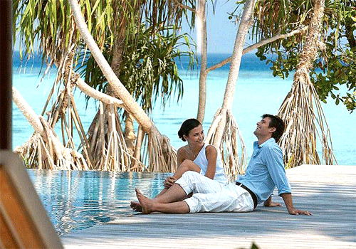 50Honeymoon-in-Maldives.gif