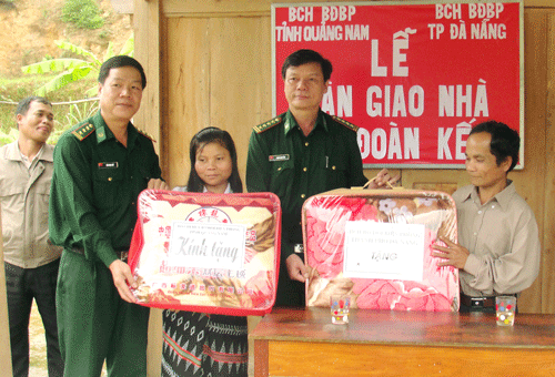 556Nha-dai-doan-ketf.gif