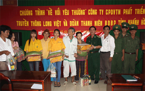 556anh-1-tang-qua-cr.gif