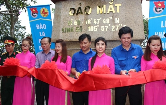 563x358_15-50-08_khanh-thanh-cot-co-1.jp