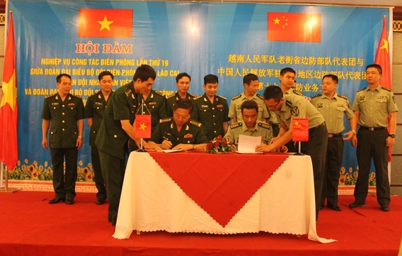 568x361_12-57-01_ky-ket-bien-ban-hoi-dam