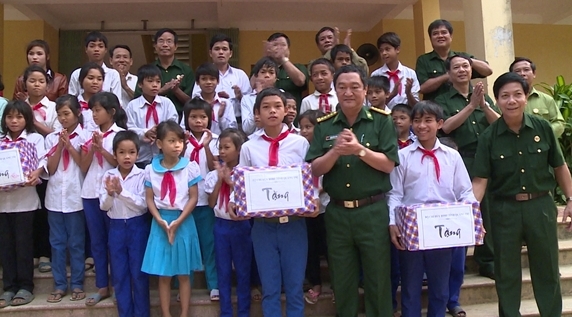 572x317_ong-phong-trao-qua-truong-huong-