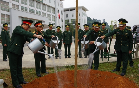 576x365_19-44-22_dai-tuong-do-ba-ty-tron