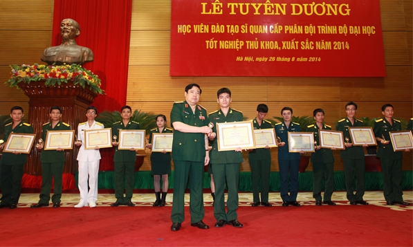 597x357_15-29-54_dai-tuong-phung-quang-t