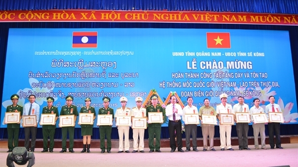 598x335_17-37-41_lanh-dao-tinh-khen-thuo