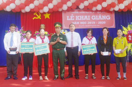 6h0lr7981y-19158_f_k066amew3_ANH_3