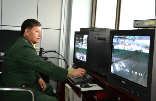 706DSC_0087.gif
