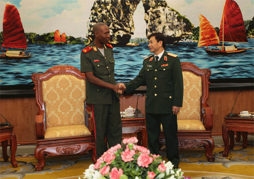 765Thieu-tuong-Phan-Van-Giang-.gif