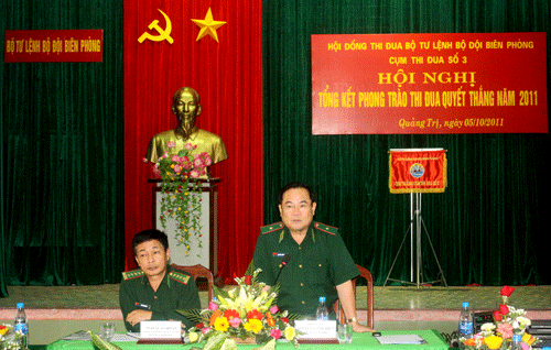 796Thieu-tuong-Hien-phat-bieu.gif