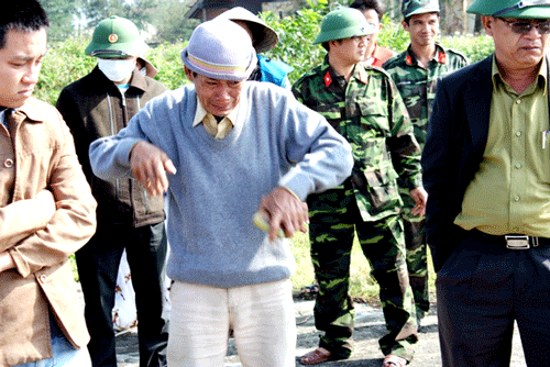 826anh-1---Bac-ruot-Bui-Phuoc-.gif