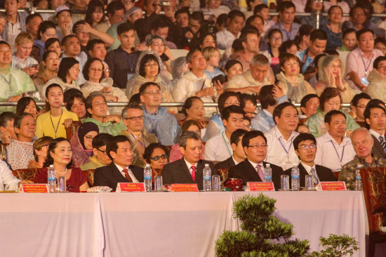 85392fxq4u-47959_18678038871350935701_Anh_1
