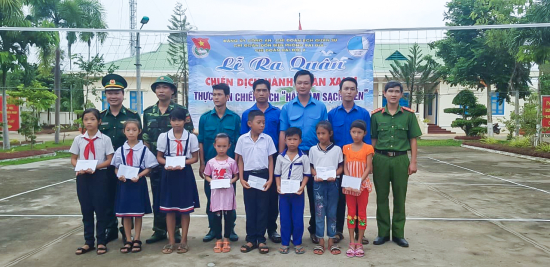 8k27m1dvgx-15804_f_jx7182r40_anh_1