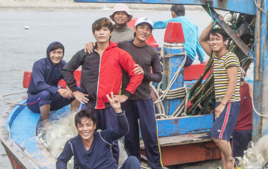 9c76_2-ngu-dan-vui-mung