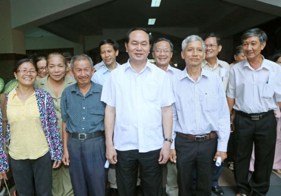 9gh3l5pdxw-49886_1439867099878171460_tran_dai_quang