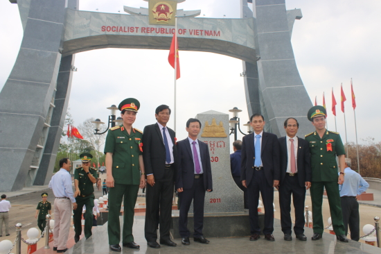 9m1njqbswt-13404_f_junwzair2_Cc_ng_ch_lnh_o_B_Ngoi_giao_tnh_Gia_Lai_tnh_Rattanakiri_CPC_chupj_nh_lu_nim_ti_ct_mc_30_cnh_Quc_mn_CKQT_L_Thanh