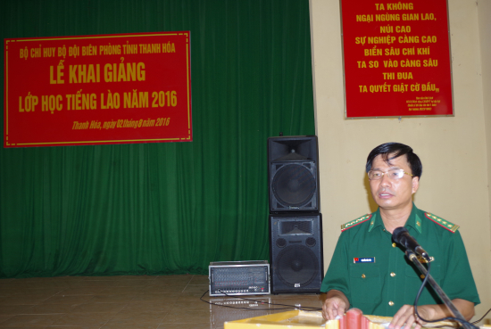 ahwi8j140u-51497_447358209674630322_ong_chi_Nguyen_Van_Thu_Pho_chnh_uy_BDBP_tinh_giao_nhiem_vu_cho_lop_hoc