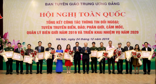 anh-3-cong-tac-thong-tin-doi-ngoai